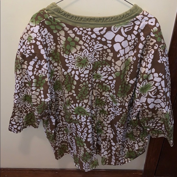 Button up blouse - Picture 2 of 3